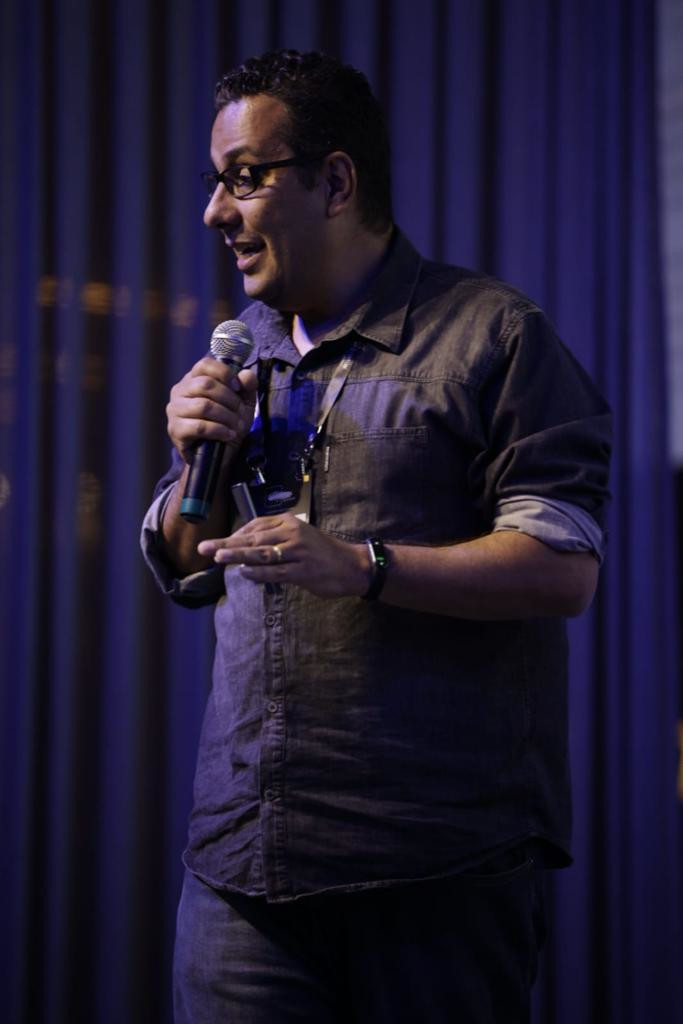 Jose Damico apresentando